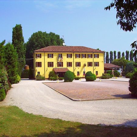 Hotel Antico Casale Vigarano Mainarda Екстер'єр фото
