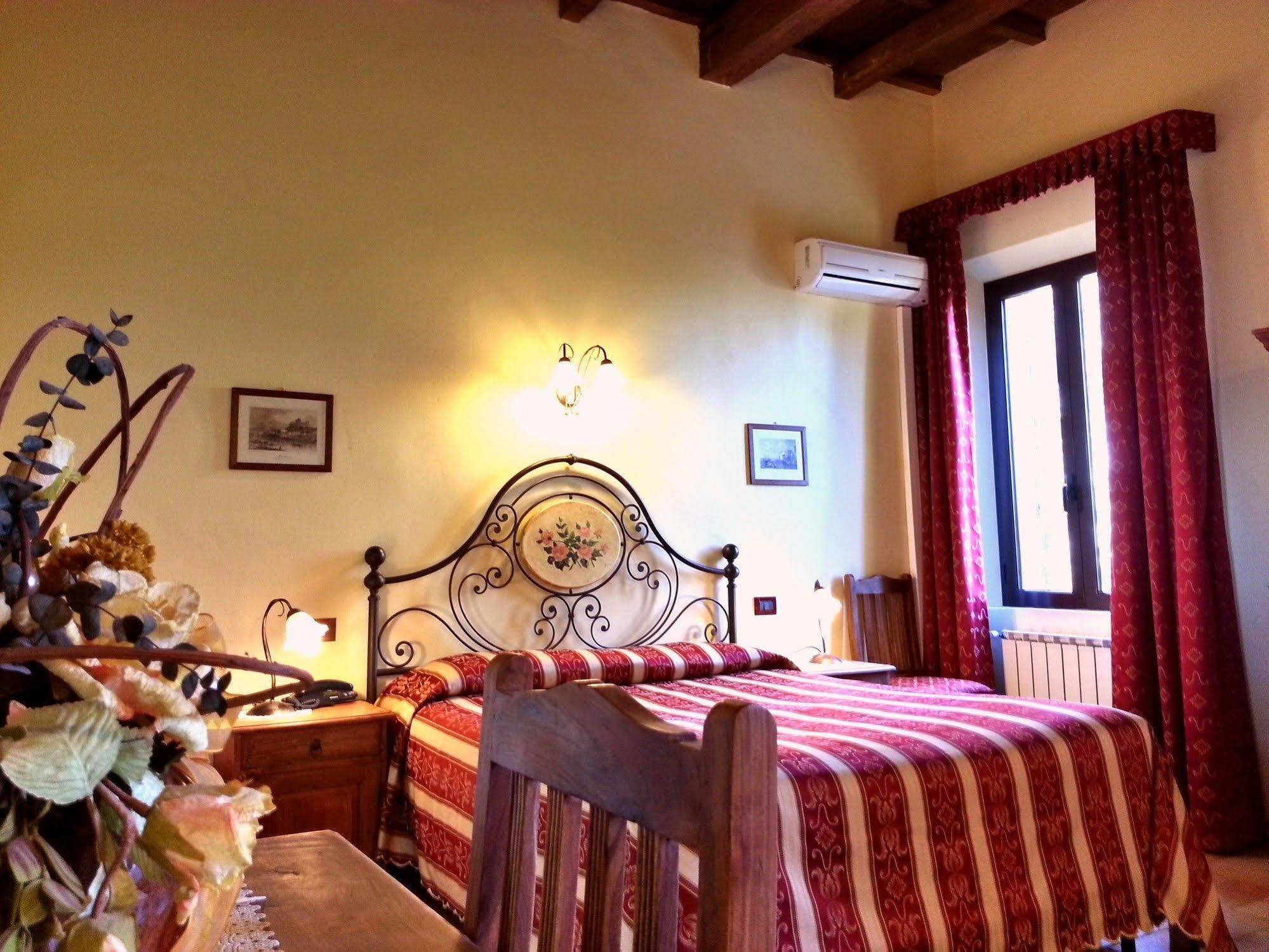 Hotel Antico Casale Vigarano Mainarda Екстер'єр фото