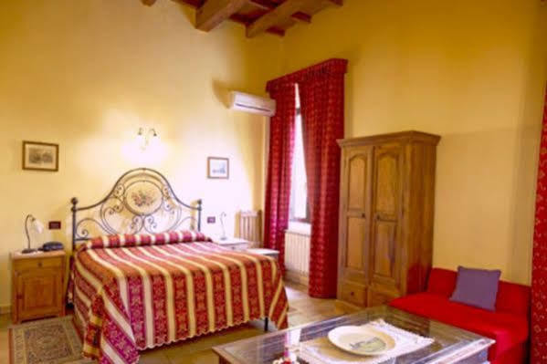 Hotel Antico Casale Vigarano Mainarda Екстер'єр фото